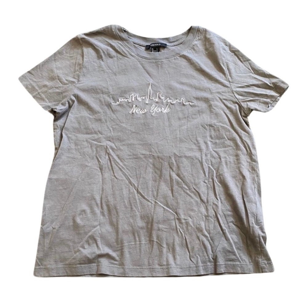 Forever 21 New York Embroidery T-Shirt​​​ in Gray, Size L​​​​​​​​